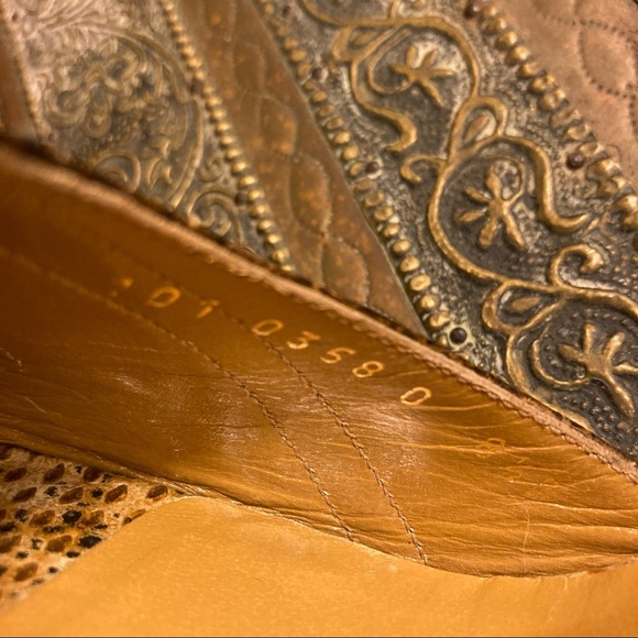 Gucci snakeskin (?) open toe heals size 8.5 - Picture 6 of 10